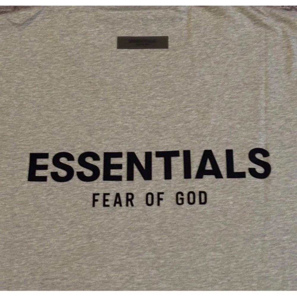NEW Fear Of God Essentials T-Shirt Dark  Oatmeal Mens Size Xs - Picture 3 of 4